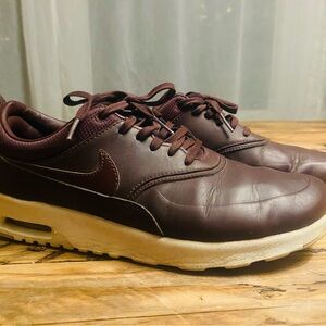 Women’s Nike Air Max Thea